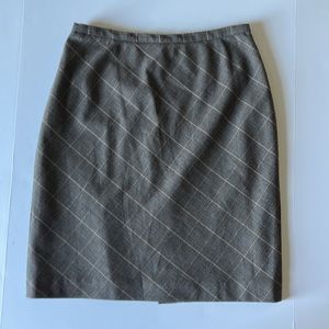 Laura Scott Gray, White, Tweed look Work Skirt, Knee Length, Size 12